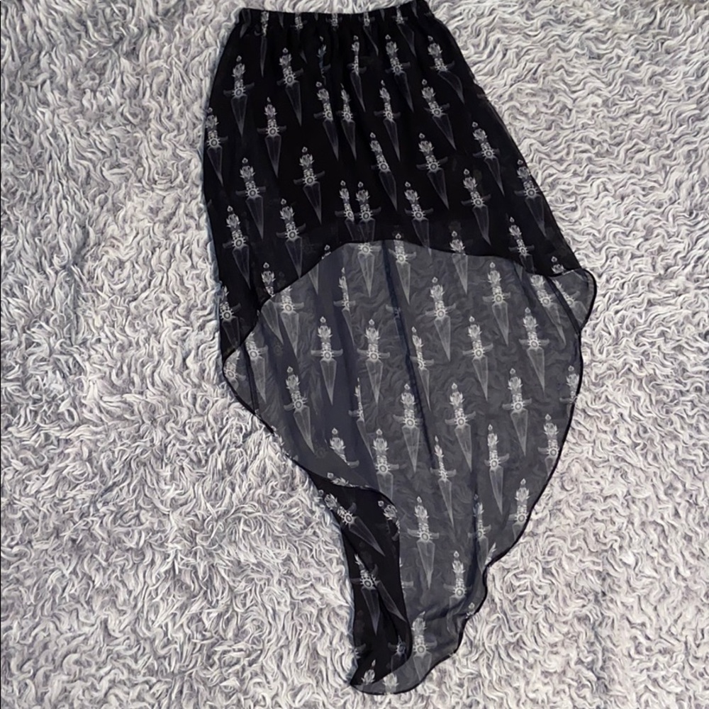 High low dagger skirt